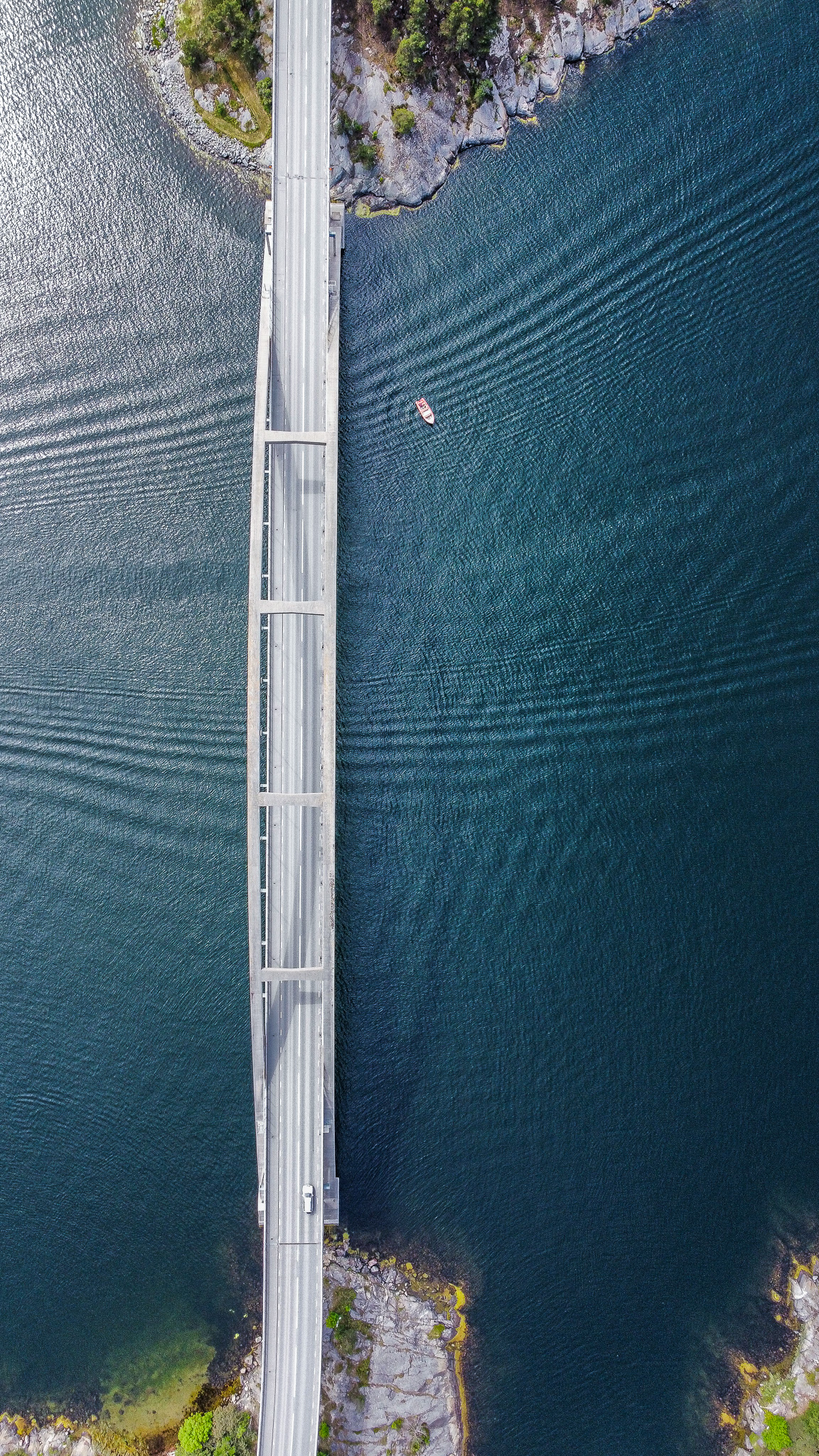 Djuröbron från ovan